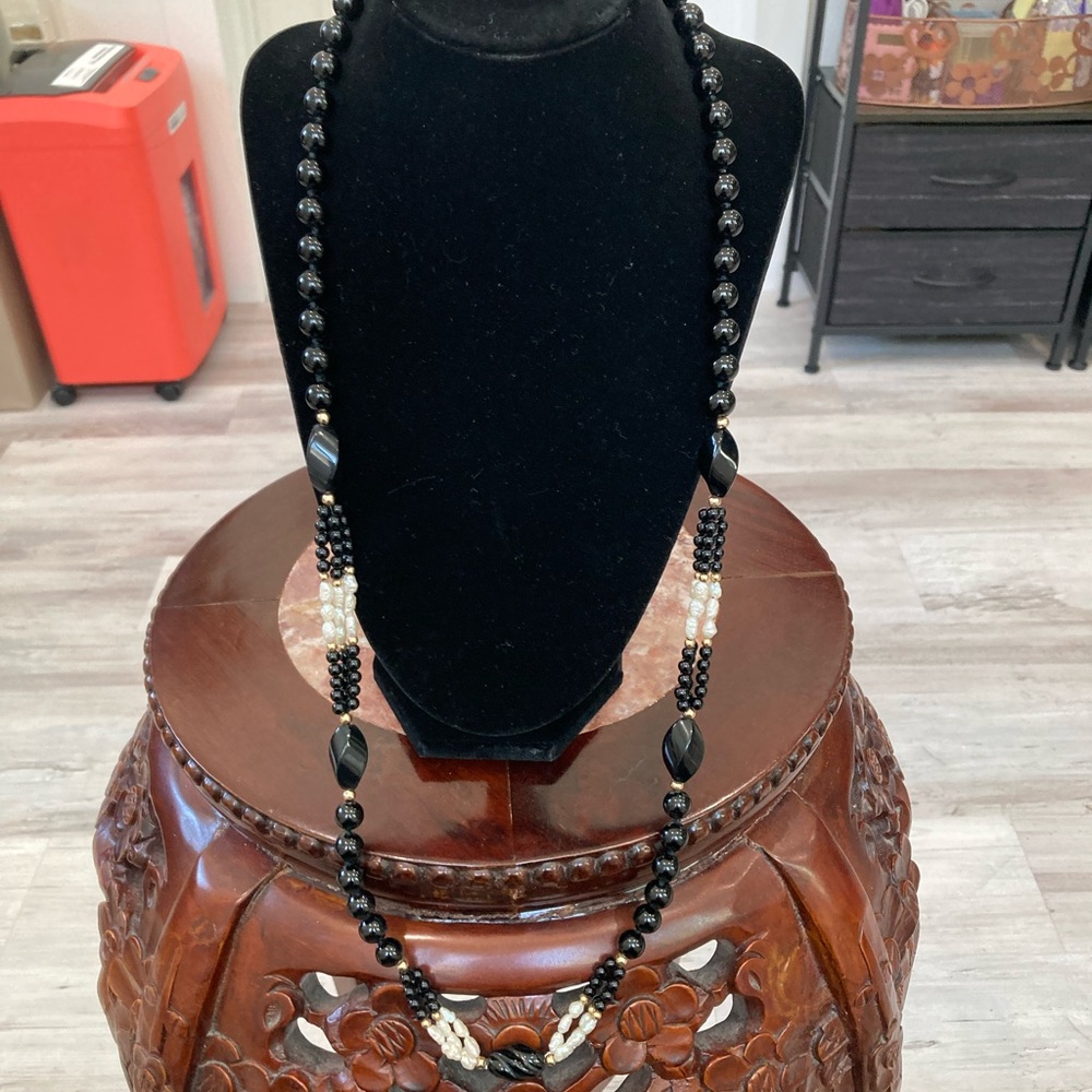 Pre-Loved Black Onyx/Freshwater Pearl Necklace